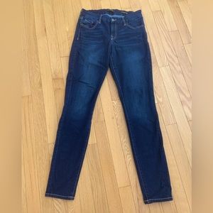 Women’s Guess power curvy mid jeans size 29. Excellent condition